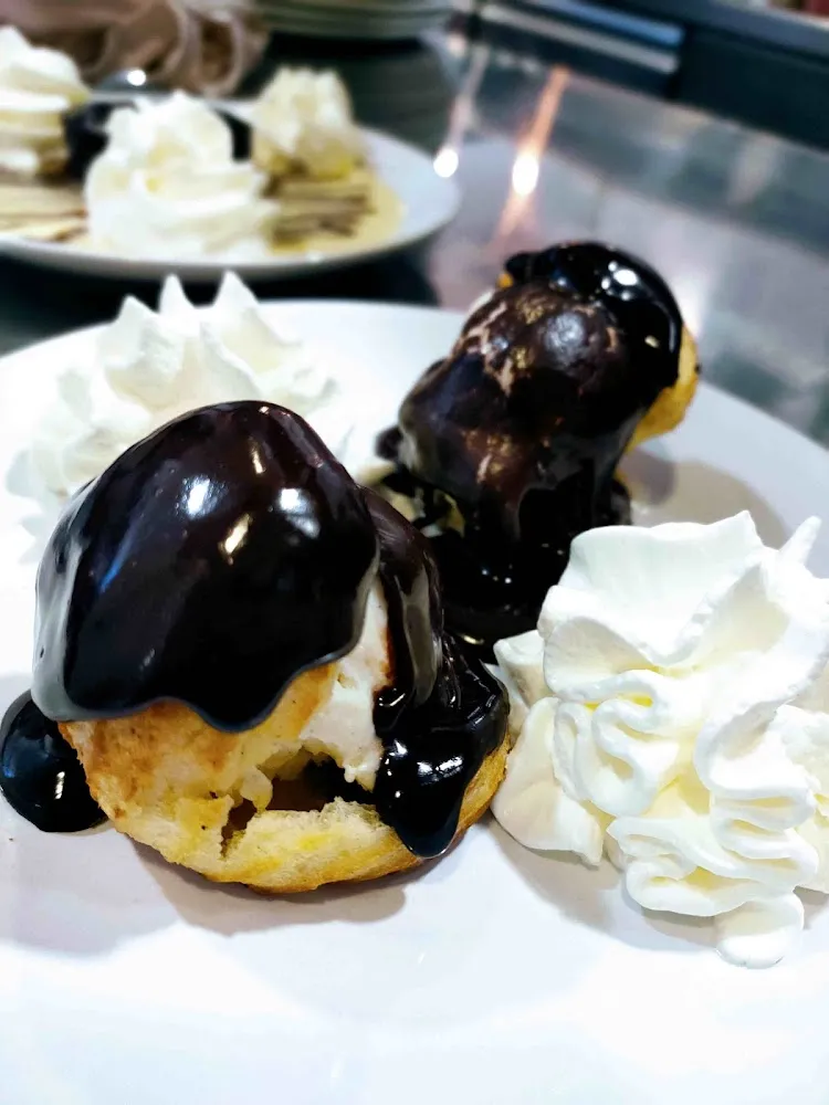 Profiteroles